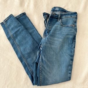 Old navy high waisted jeans